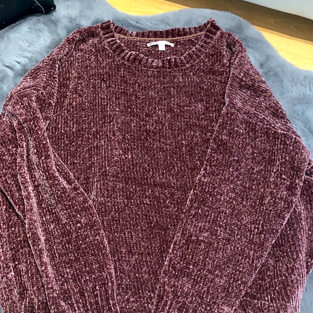 OVERSIZED KNIT SWEATER